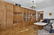 Apartament 3 camere, două băi de vânzare - Str Poetului 