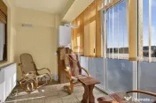 Apartament 3 camere, două băi de vânzare - Str Poetului 
