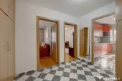 Apartament 4 camere cu centrala proprie, Dristor 
