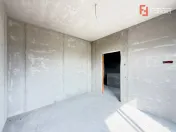 Duplex cu 4 camere de vanzare si teren de 335 mp - zona Saca 