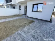 Duplex cu 4 camere de vanzare si teren de 335 mp - zona Saca 