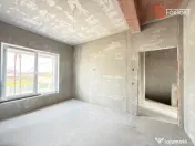 Duplex cu 4 camere de vanzare si teren de 335 mp - zona Saca 