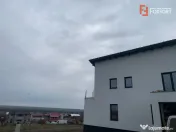 Casa individuala cu 5 camere si teren de 840 mp, Pischia 