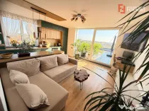 Apartament cu 3 camere, tip penthouse, zona Badea Cartan