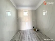 Casa individuala cu 3 camere - predare la cheie, in Sanandre 