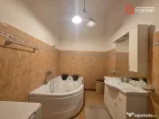 Apartament cu 2 camere semidecomandat, et 1, zona Centrala 