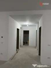 Casa cu 5 camere de vanzare in Dumbravita 