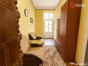 Apartament 2 camere semidecomandat la parter - Piata Catedra 