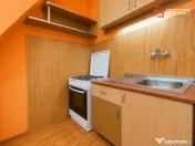 Apartament 2 camere semidecomandat la parter - Piata Catedra 
