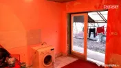 Casa individuala + hala de vanzare in Grabat 