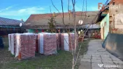 Casa individuala + hala de vanzare in Grabat 