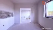 Casa tip triplex, cu 2 camere, de vanzare in Sanandrei. 