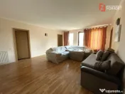 Casa individuala cu 7 camere si teren de 431 mp, zona Lipove 
