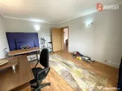 Casa individuala cu 7 camere si teren de 431 mp, zona Lipove 
