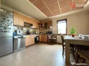 Casa individuala cu 7 camere si teren de 431 mp, zona Lipove 