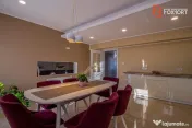 Casa 3 camere cu spatiu comercial in Carani - ID V4331 