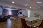 Casa 3 camere cu spatiu comercial in Carani - ID V4331 