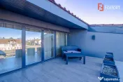 Casa 3 camere cu spatiu comercial in Carani - ID V4331 