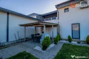 Casa 3 camere cu spatiu comercial in Carani - ID V4331 