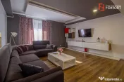 Casa 3 camere cu spatiu comercial in Carani - ID V4331 