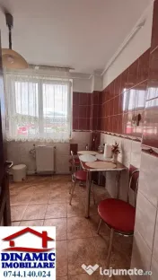 Ap 2 cam decomandat, etaj intermediar, mobilat și utilat – 69000 Euro
