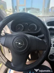 Opel Corsa D Benzină – 216.159 km – 1.100 Euro 