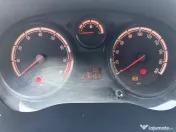 Opel Corsa D Benzină – 216.159 km – 1.100 Euro 