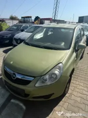 Opel Corsa D Benzină – 216.159 km – 1.100 Euro 