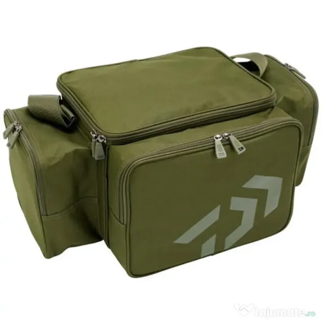 Geanta Daiwa Black Widow Compact Tackle Bag