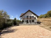 Casă P + M, 190 mp, 2421 mp teren cu foișor, Leamna de Jos