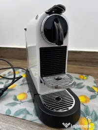 Expressor Nespresso model D113 folosit 