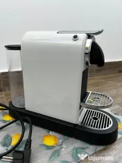 Espressor expresor Nespresso model D113 folosit 