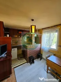DE VÂNZARE – APARTAMENT 3 CAMERE ,centru, ETaj 2