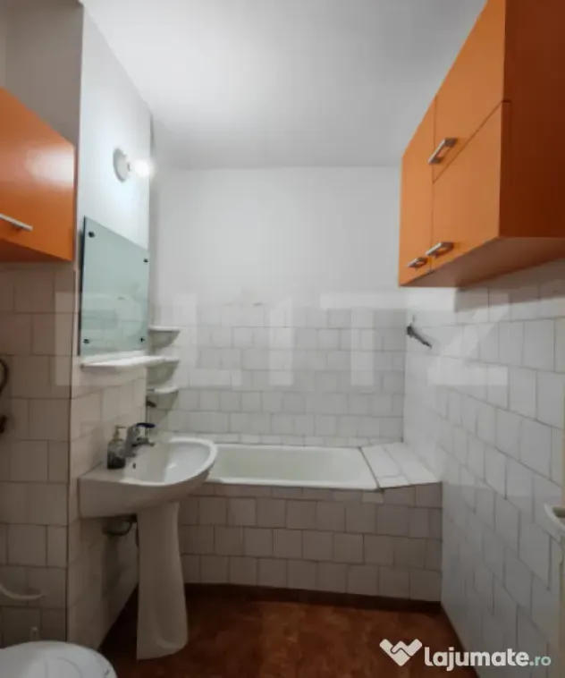 Apartament cu 2 camere,decomandat ,Rogerius - Oradea (Bihor)