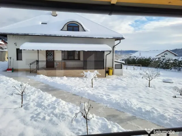 Casa individuala, 411 mp, împreună cu 2000mp teren, Gura - Gura Humorului (Suceava)