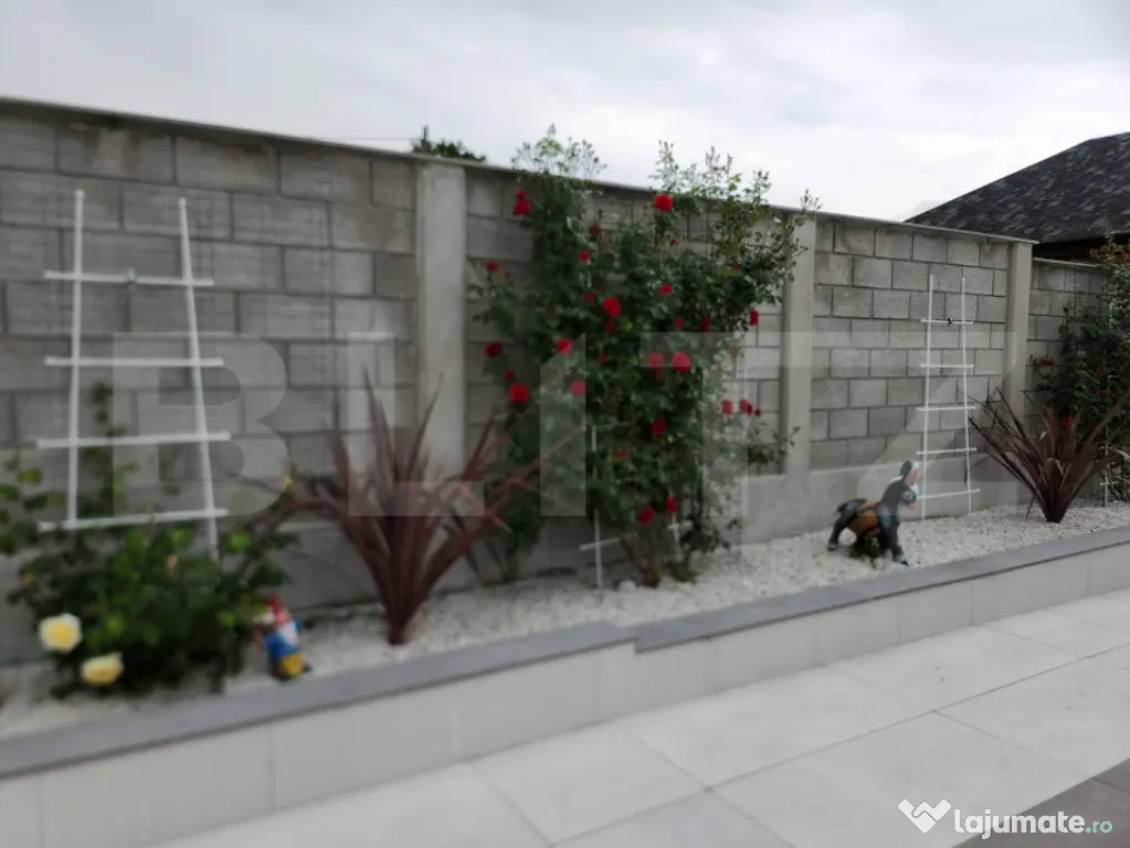 Casa individuala, 411 mp, împreună cu 2000mp teren, Gura - Gura Humorului (Suceava)
