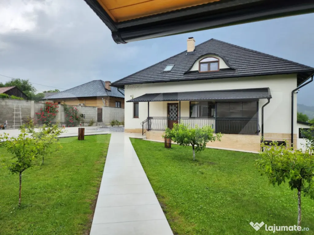 Casa individuala, 411 mp, împreună cu 2000mp teren, Gura - Gura Humorului (Suceava)