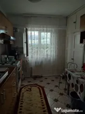 Apartament Cu 2 Camere Decomandate Zona Zamca 