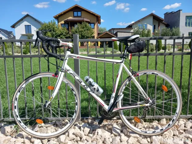 Bicicletă Cursiera Felt Z100