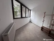 Apartament central zona Zăvoi 3 camere cu centrală termică