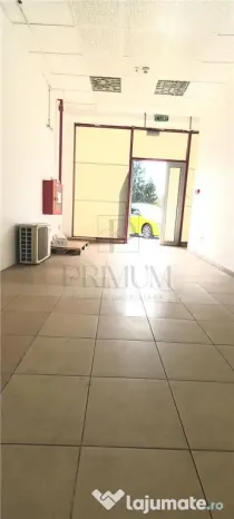 Spatiu comercial cu vitrina - Aradului