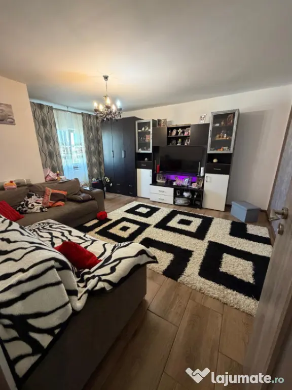 Apartament 2 camere decomandat, 65 mp, zona 1 Mai - Craiova (Dolj)