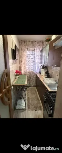 Închiriez apartament 2 camere 
