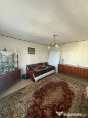 Apartament cu 3 camere, 66 mp, decomandat, zona Zamca 