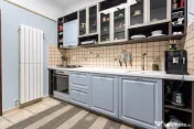 ARMENEASCA, APARTAMENT ELEGANT, SINGUR PE NIVEL, 185 MP! 