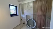 Apartament cu 4 camere 125 mp (4 garsoniere) la cheie + 60 mp pod - Busteni 