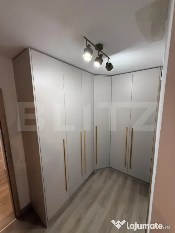 Apartament premium cu 3 camere, terasă 25 mp și parcare U - Brasov (Brasov)