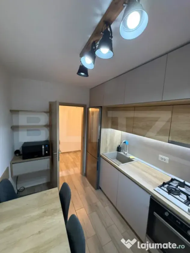 Apartament premium cu 3 camere, terasă 25 mp și parcare U - Brasov (Brasov)