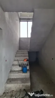 Vindem casa, central, în Curtea de Argeș 