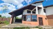Vindem casa, central, în Curtea de Argeș 